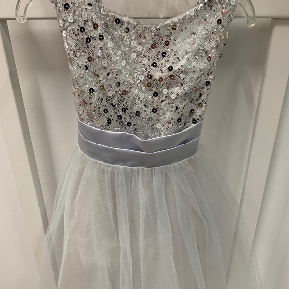 Dress - Picture 4 of 5